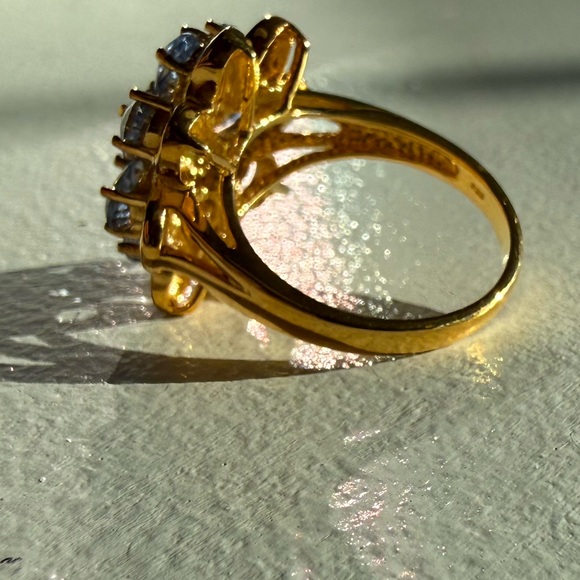 3/$100 Cornflower Blue Flower Ring Size 6.75 - Picture 12 of 12